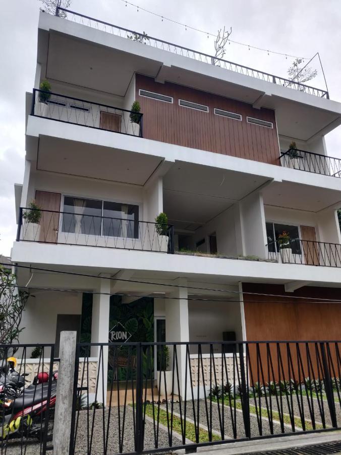 Rion Hostel Bogor Kültér fotó