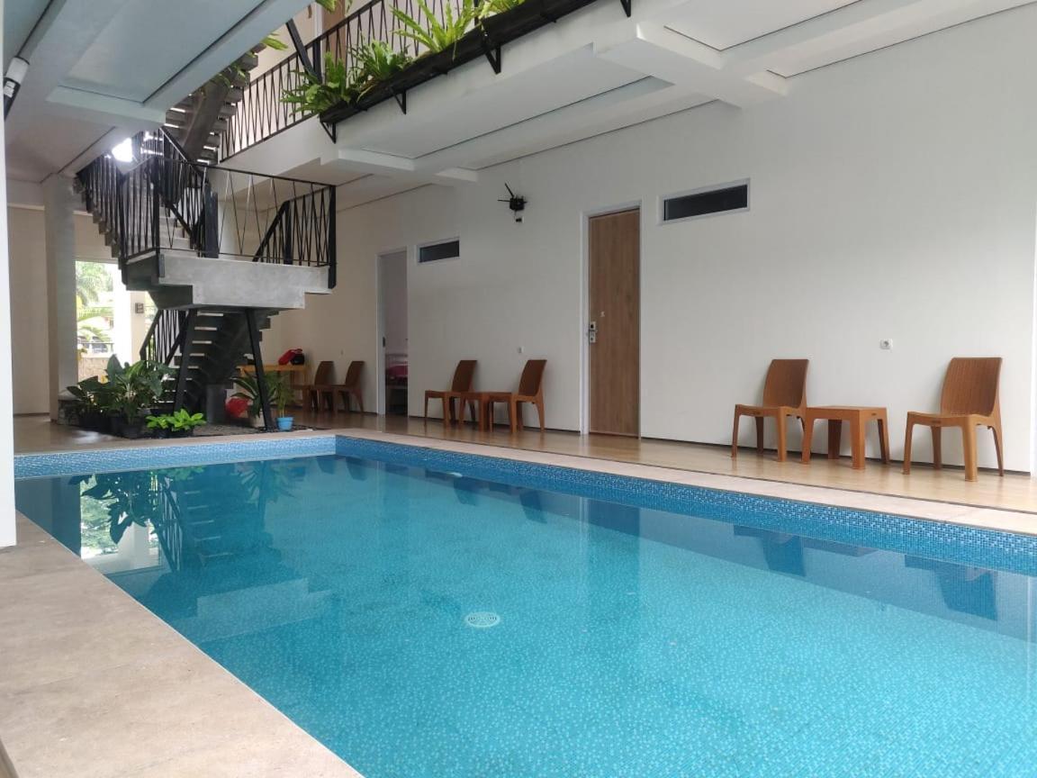Rion Hostel Bogor Kültér fotó