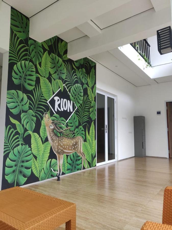 Rion Hostel Bogor Kültér fotó